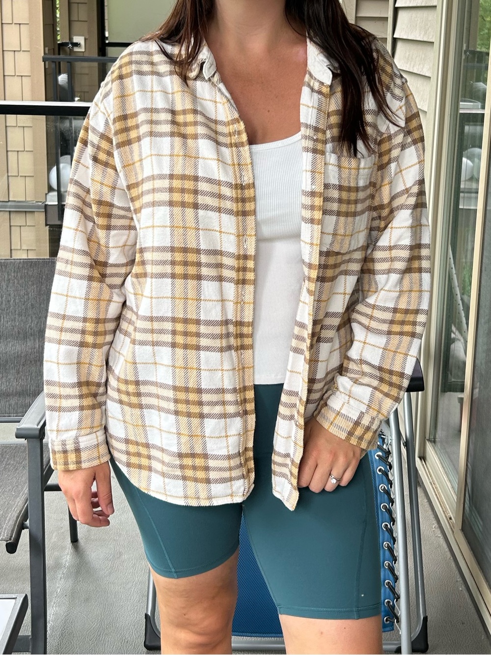 American Eagle Outfitters Plaid Button-Down Shirt in Cream and Tan